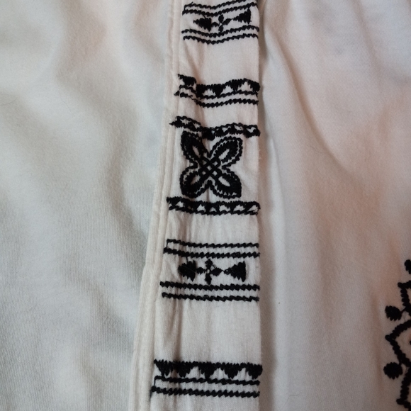 Johnny Was Short Oversized Embroidered Kimono Top - Picture 5 of 12